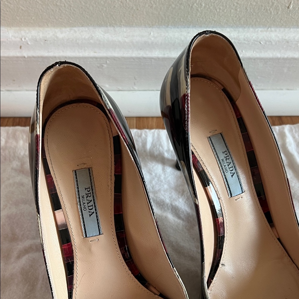 Prada Lipstick Patent Leather Heel Pumps RARE - Picture 6 of 10
